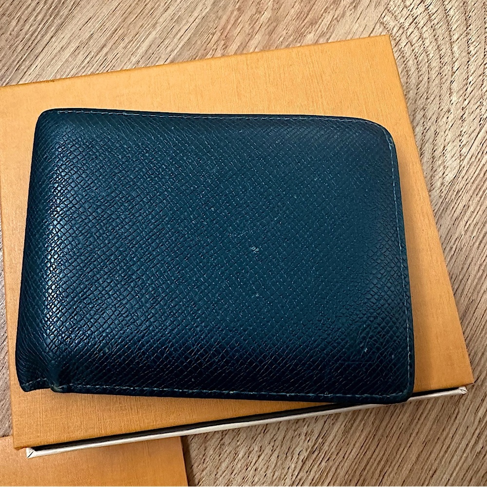 Louis Vuitton wallet in dark blue * Authentic with Box